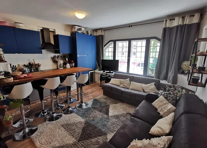 Central&nice ! 3 bedrooms, 2 bathrooms