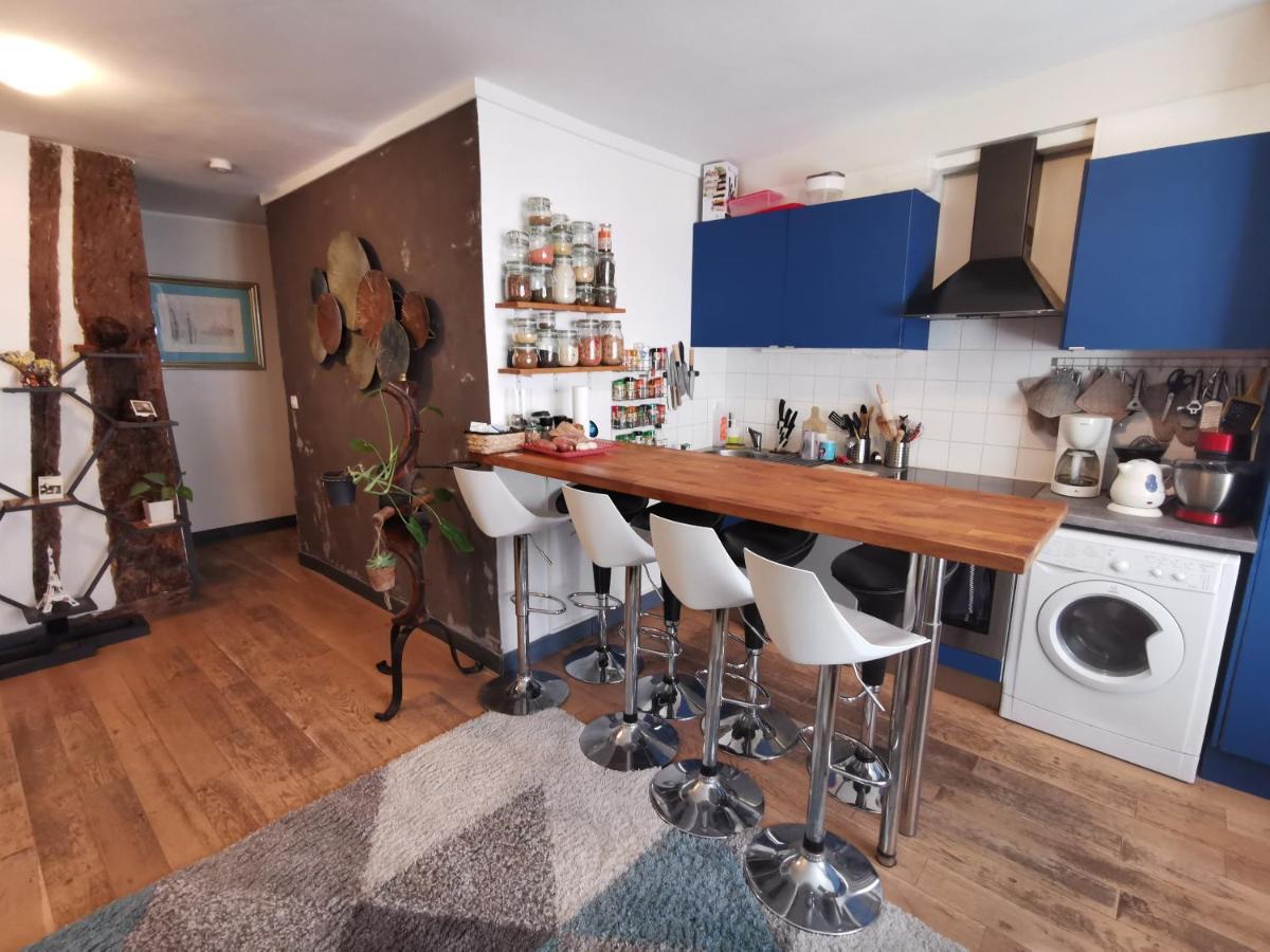 Central&nice ! 3 Bedrooms, 2 Bathrooms *