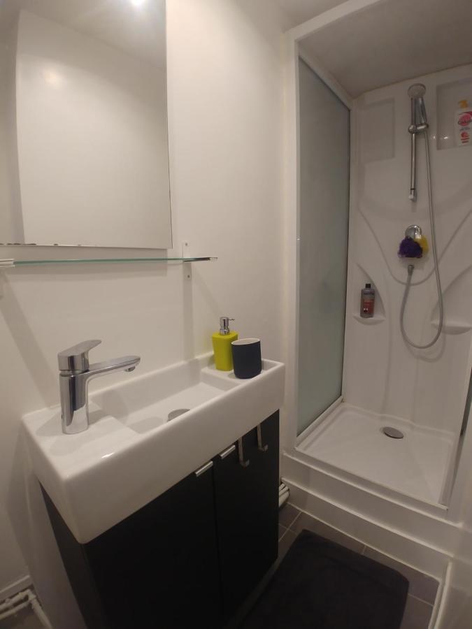 Central&nice ! 3 Bedrooms, 2 Bathrooms *